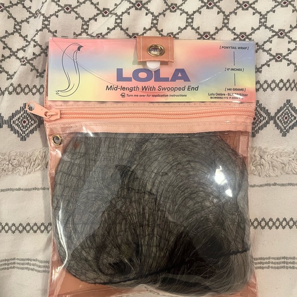 NWOT INH Insert Name Here Lola Ponytail Extension Ombré Black Brown to Silver - Picture 6 of 6